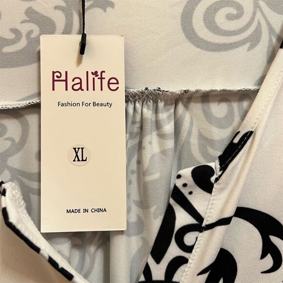 Halife Women's XL White &  Black Geometric V-Neck Long Sleeve Blouse Size XL NWT - Picture 2 of 4